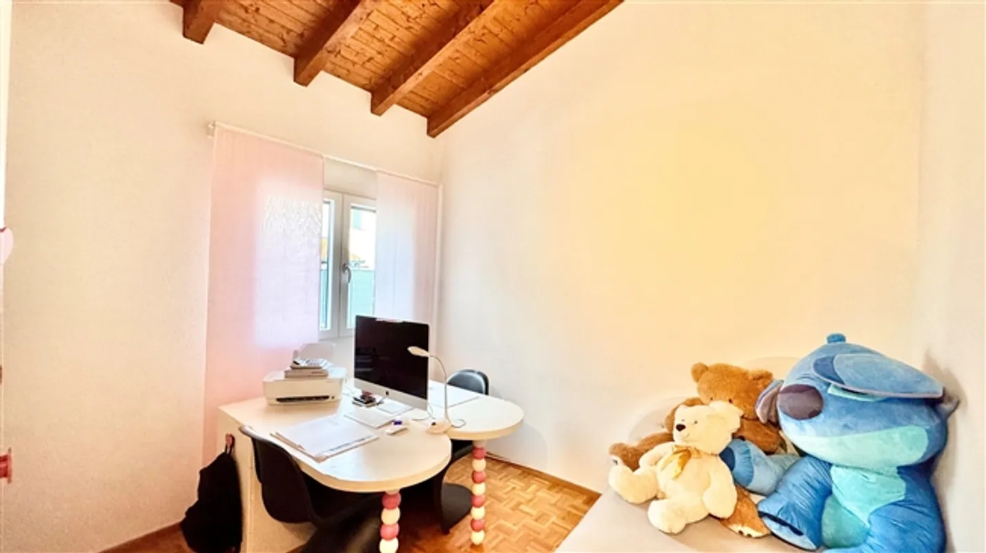 SINGLE FAMILY HOUSE 6.5 ROOMS - COVERED VERANDA - 4 PARKING SPACES - Photo 18 of 20