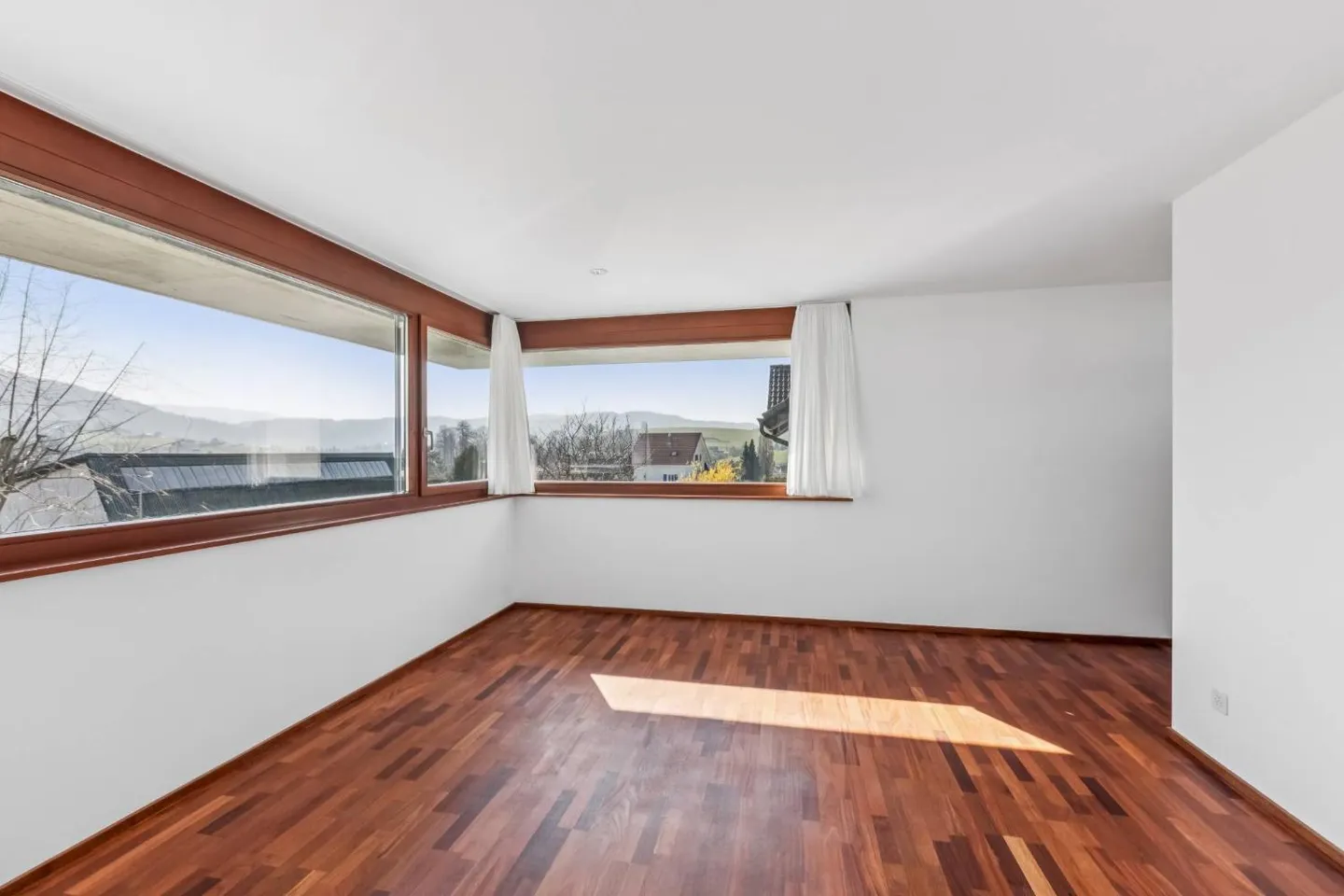 Villa 7,5 Zimmer - Foto 5 von 13