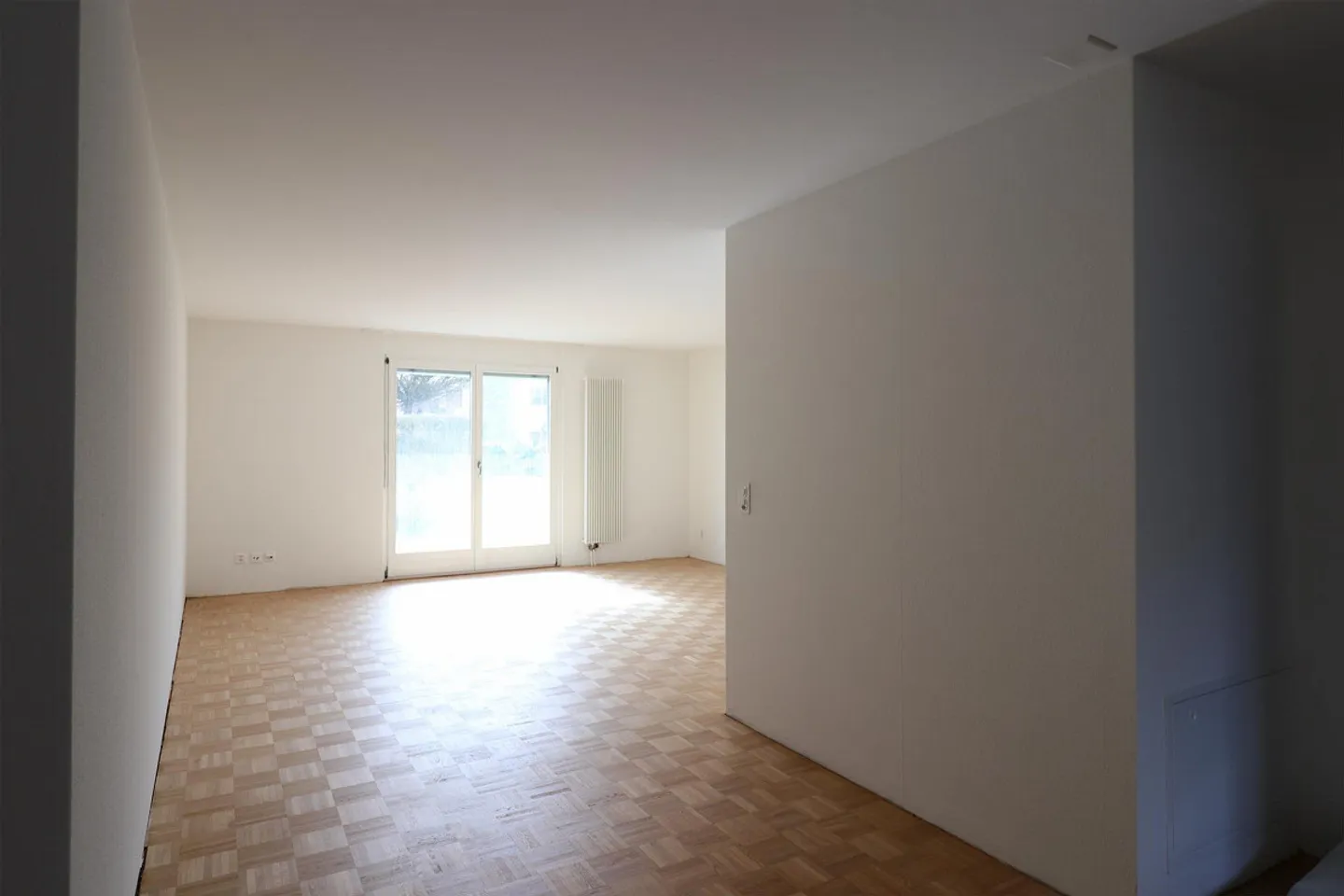 newly renovated 4.5-room apartment - Photo 3 of 8