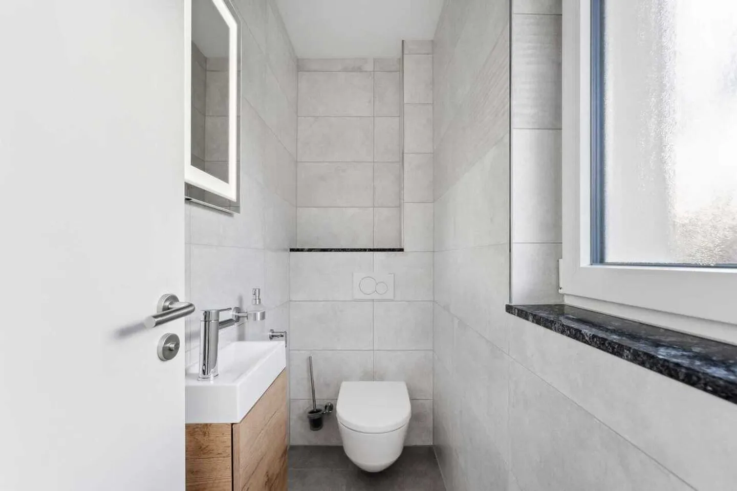 Vie élégante : maison jumelée de 5,5 pièces avec véranda - Photo 8 sur 13