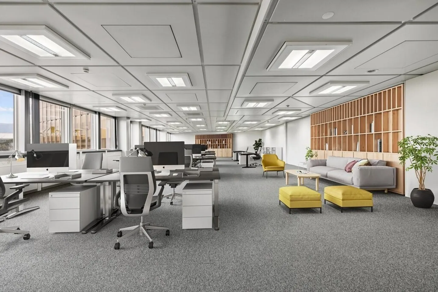 Renovated office space of 730 m2 on the 4th floor - Photo 2 of 10