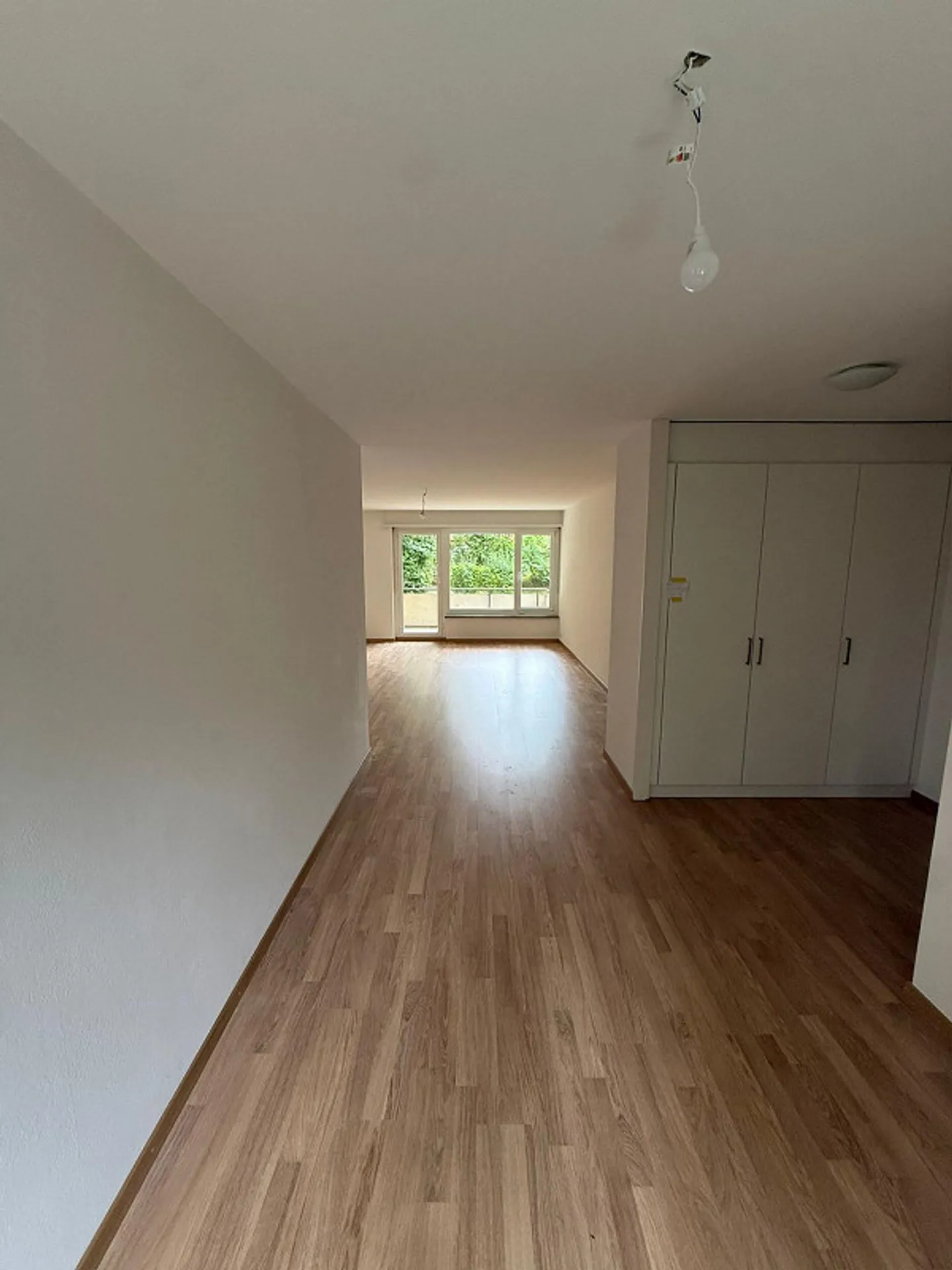 Spacious 5.5-room apartment with balcony in St. Gallen - Photo 2 of 10