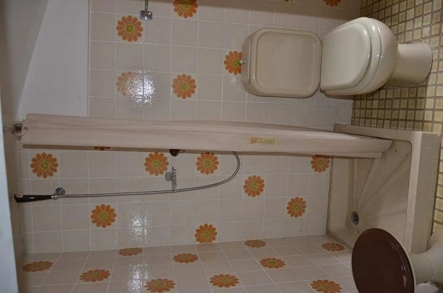 «Casa grande con terrazza e annesso da ristrutturare in una posizione molto soleggiata e tranquilla con bella vista» - Foto 10 di 25