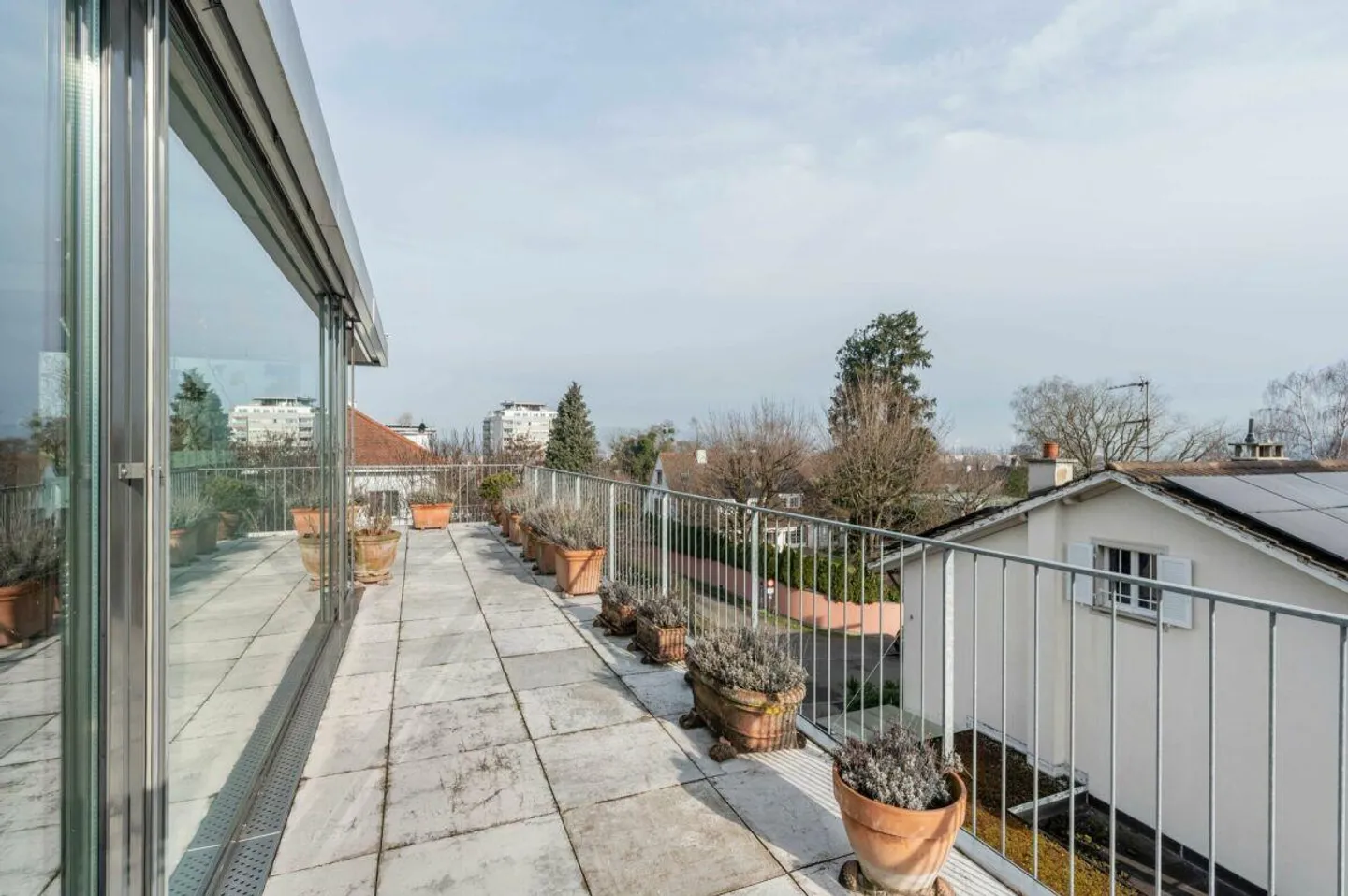 Appartement penthouse élégant à Bruderholz - Photo 13 sur 14