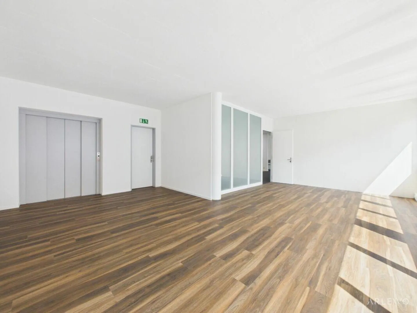 Flexible Gewerbefläche mit direktem Waren- und Personenlift - Photo 6 of 14