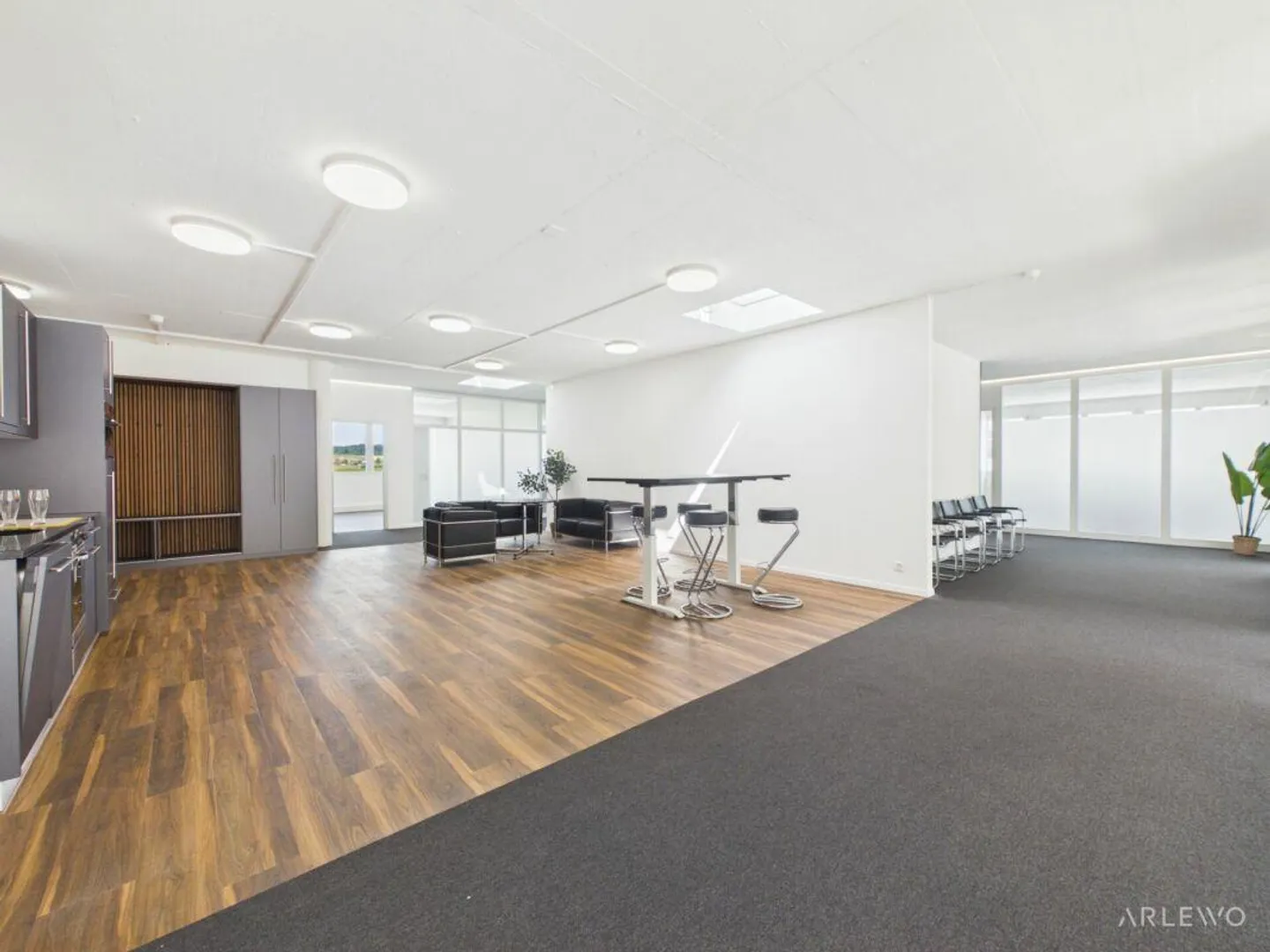 Flexible Gewerbefläche mit direktem Waren- und Personenlift - Photo 9 of 14