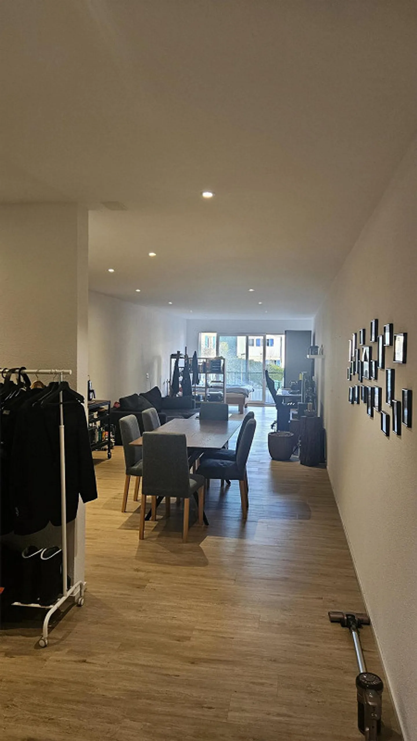 Ampio appartamento di 1,5 locali a Tann-Dürnten - Foto 2 di 11