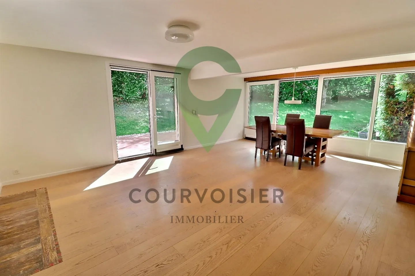 Maison familiale moderne avec jardin - Photo 5 sur 14