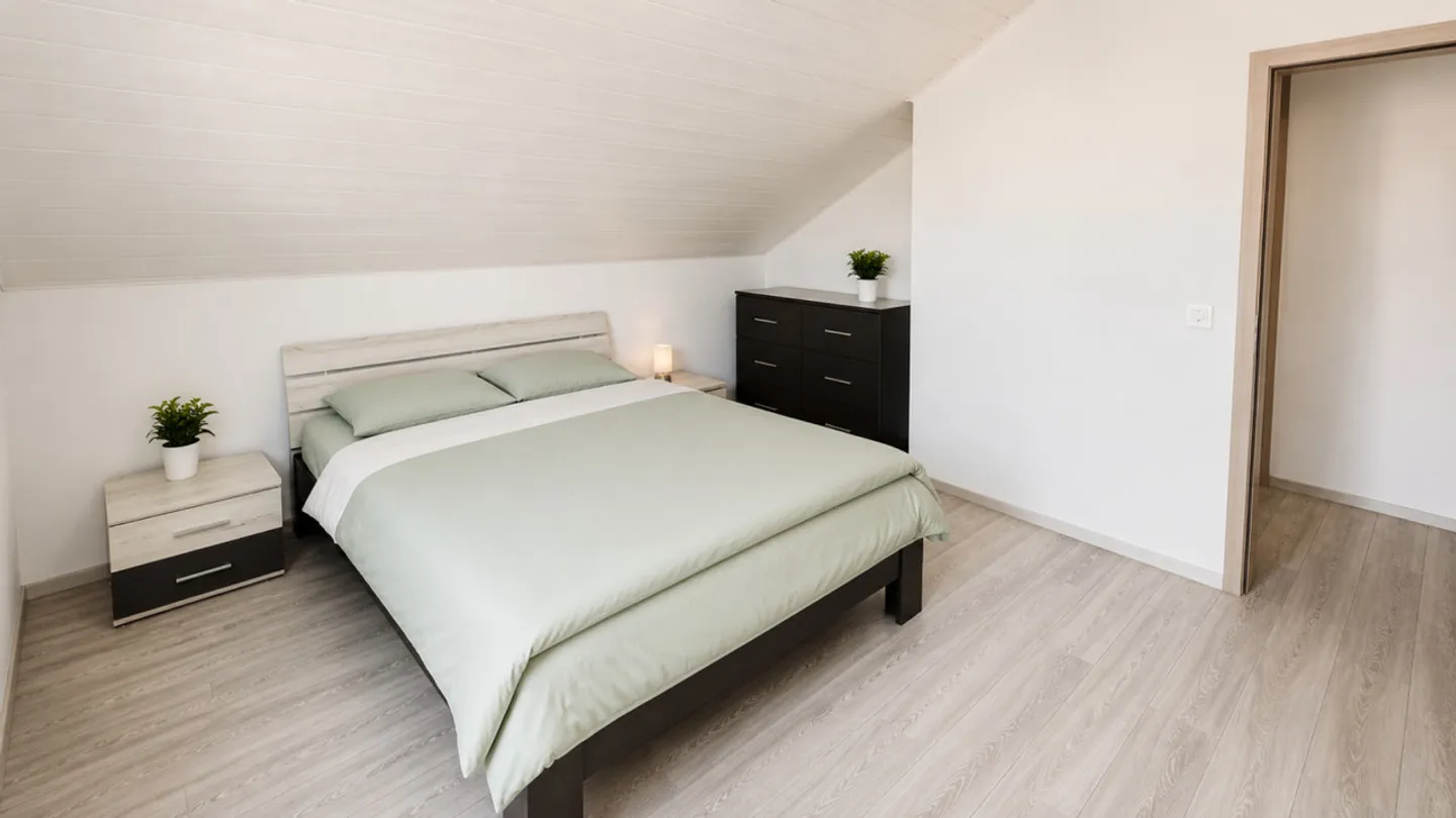 Superba villa indipendente con 2 appartamenti disponibile, trasformata in un grande studio - Foto 28 di 41