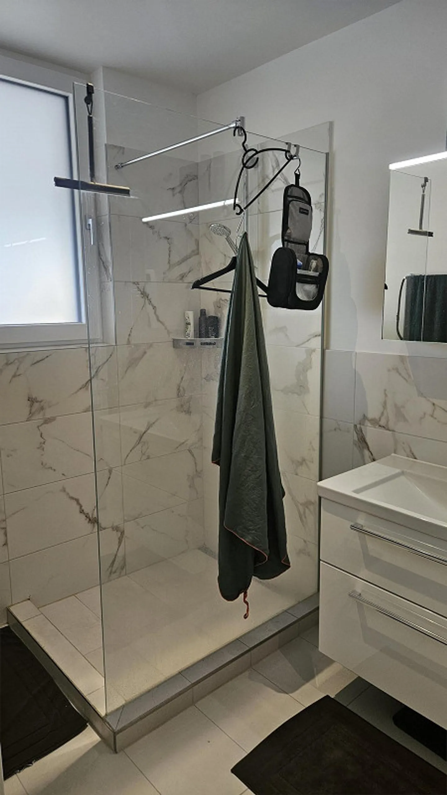 Ampio appartamento di 1,5 locali a Tann-Dürnten - Foto 9 di 11