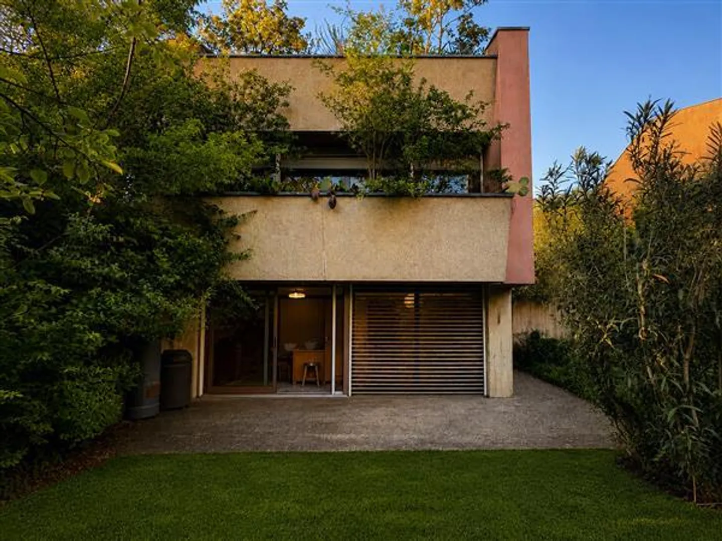 Melano: 6-Room House - Photo 1 of 13