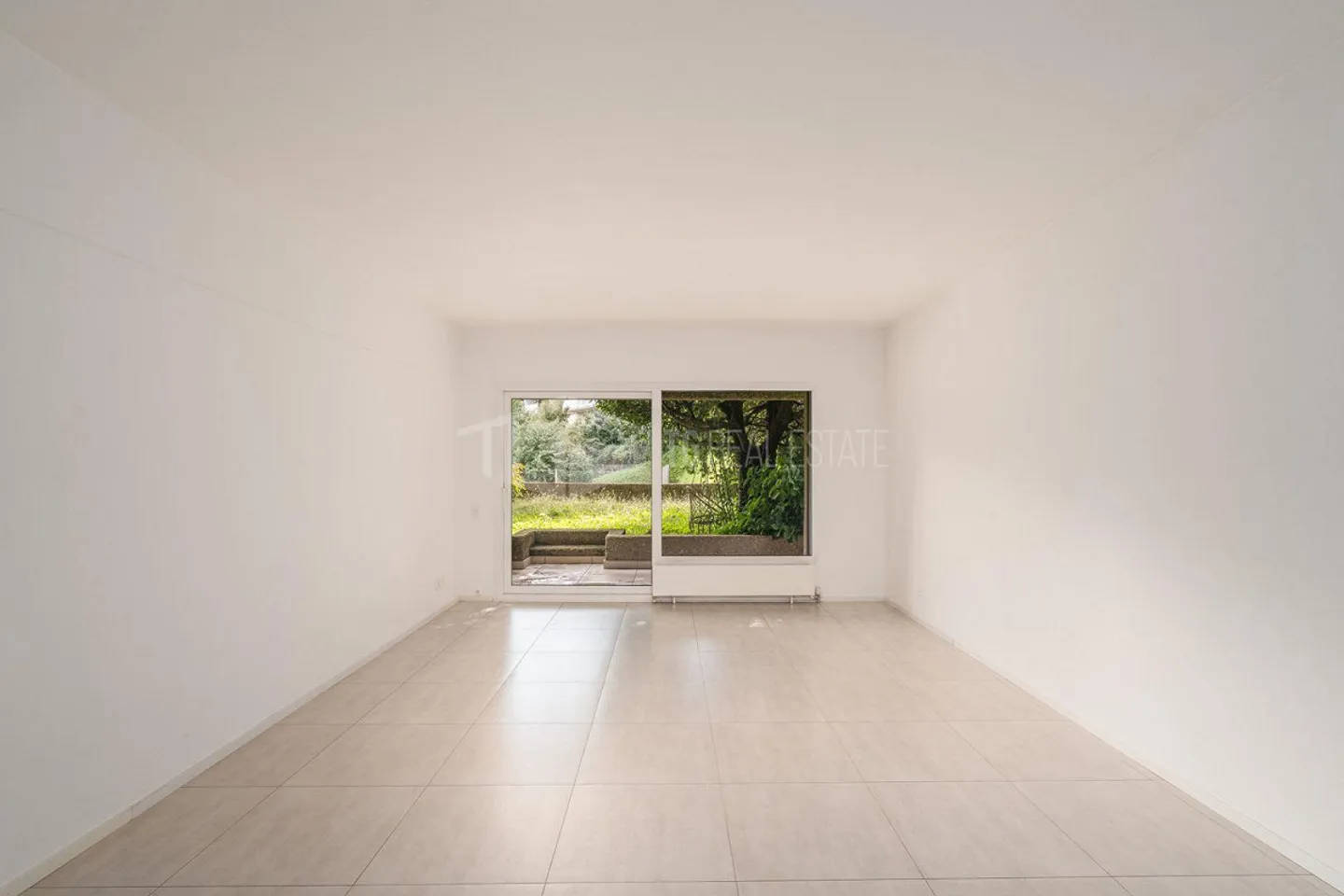 APPARTAMENTO DI 2.5 LOCALI CON GIARDINO | 2.5-ROOM FLAT WITH GARDEN... - Photo 2 sur 6