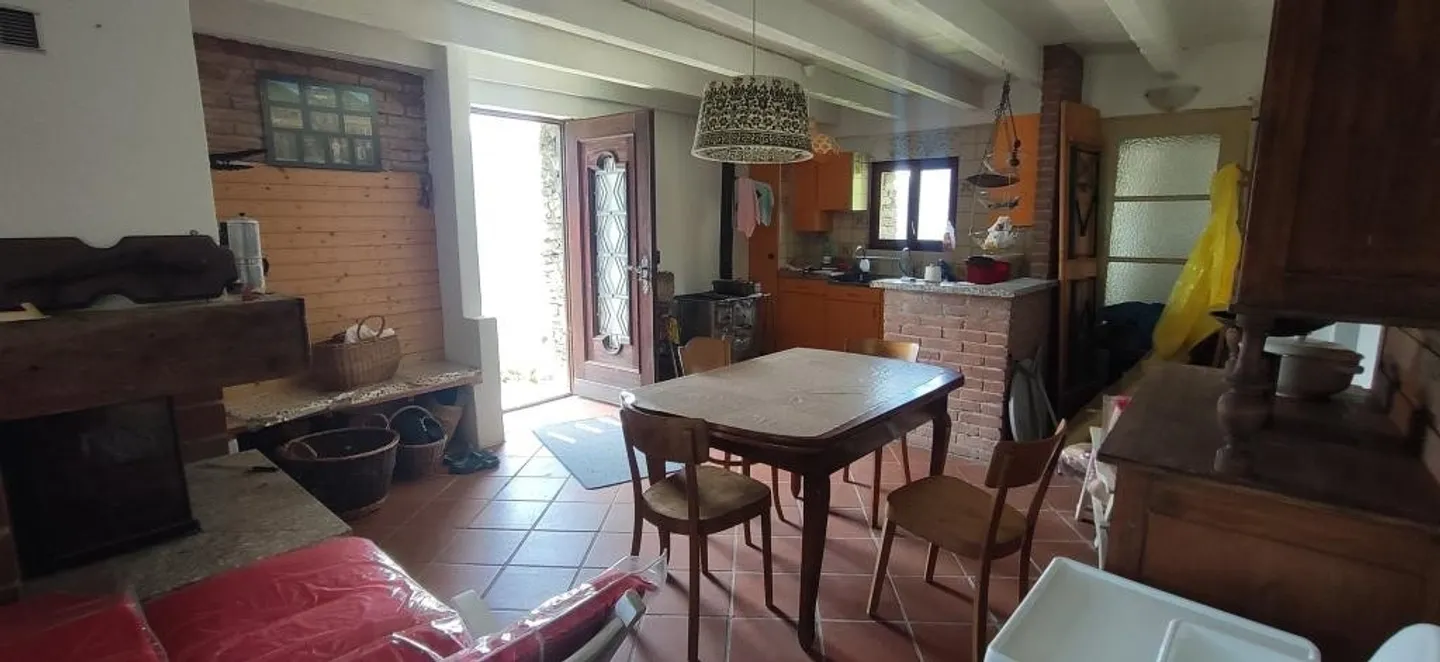 Charmantes Haus auf drei Ebenen - Foto 5 von 29