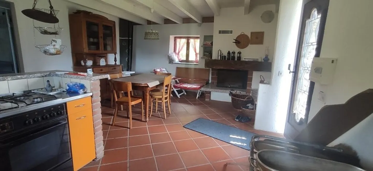 Charmantes Haus auf drei Ebenen - Foto 6 von 29