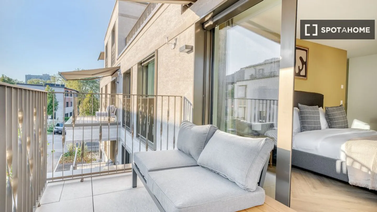 Entdecke, besichtige und miete dein neues Zuhause online mit vollem Vertrauen. - Foto 3 von 18