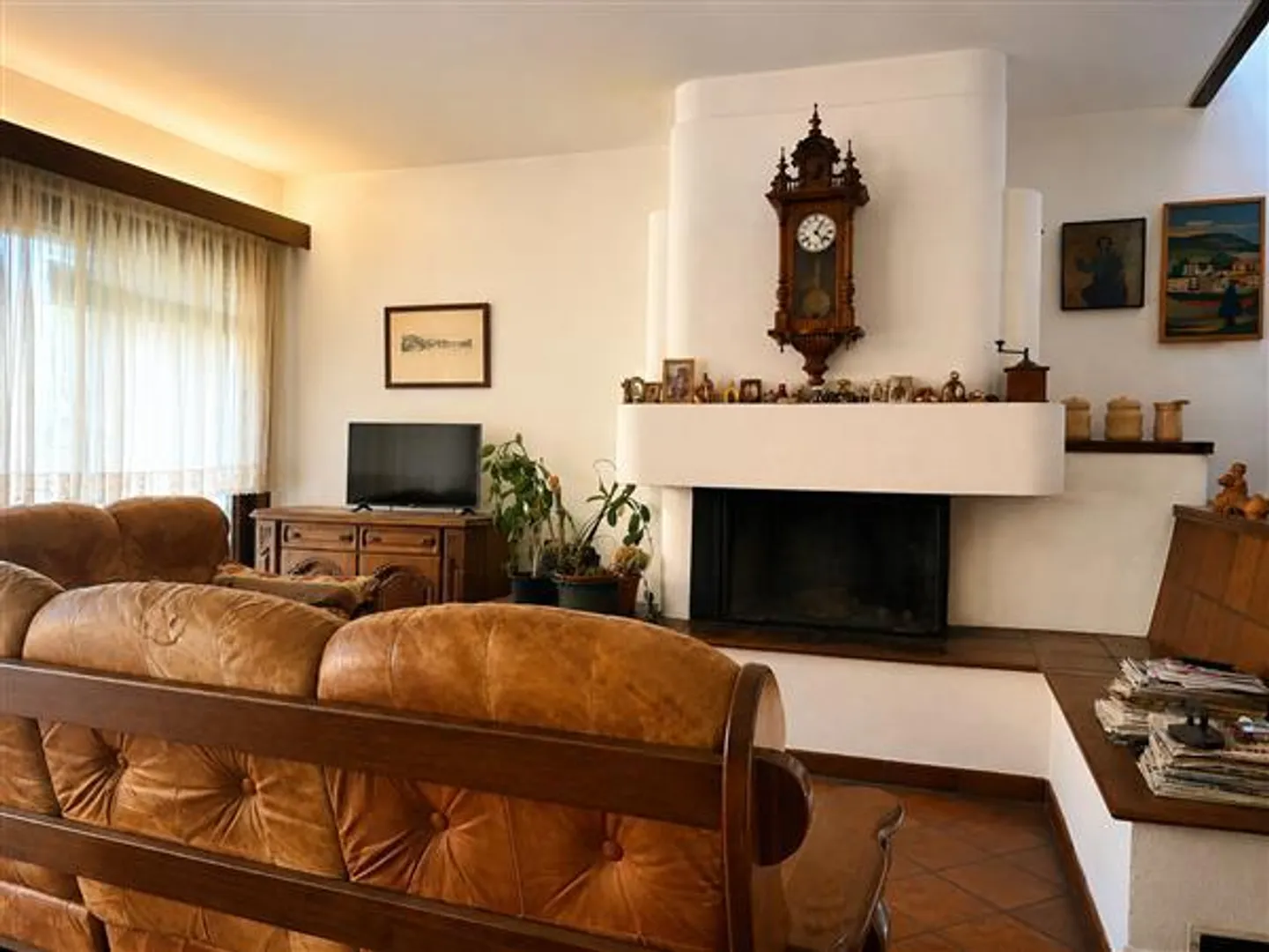 Melano: 6-Room House - Photo 8 of 13