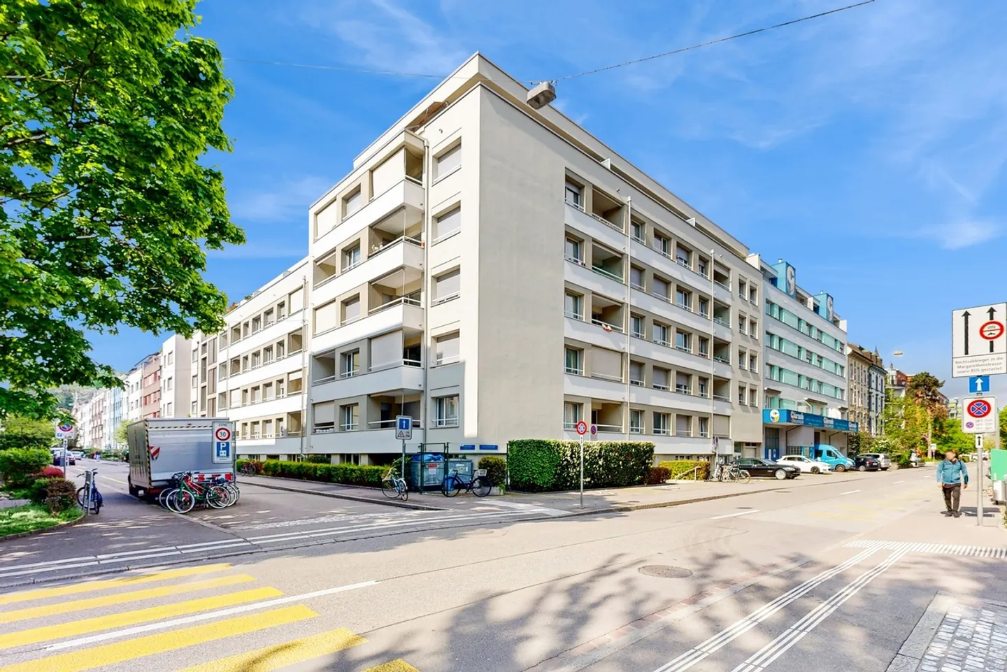 RENT WITHOUT DEPOSIT - Central, modern and flooded with light - Photo 1 of 5