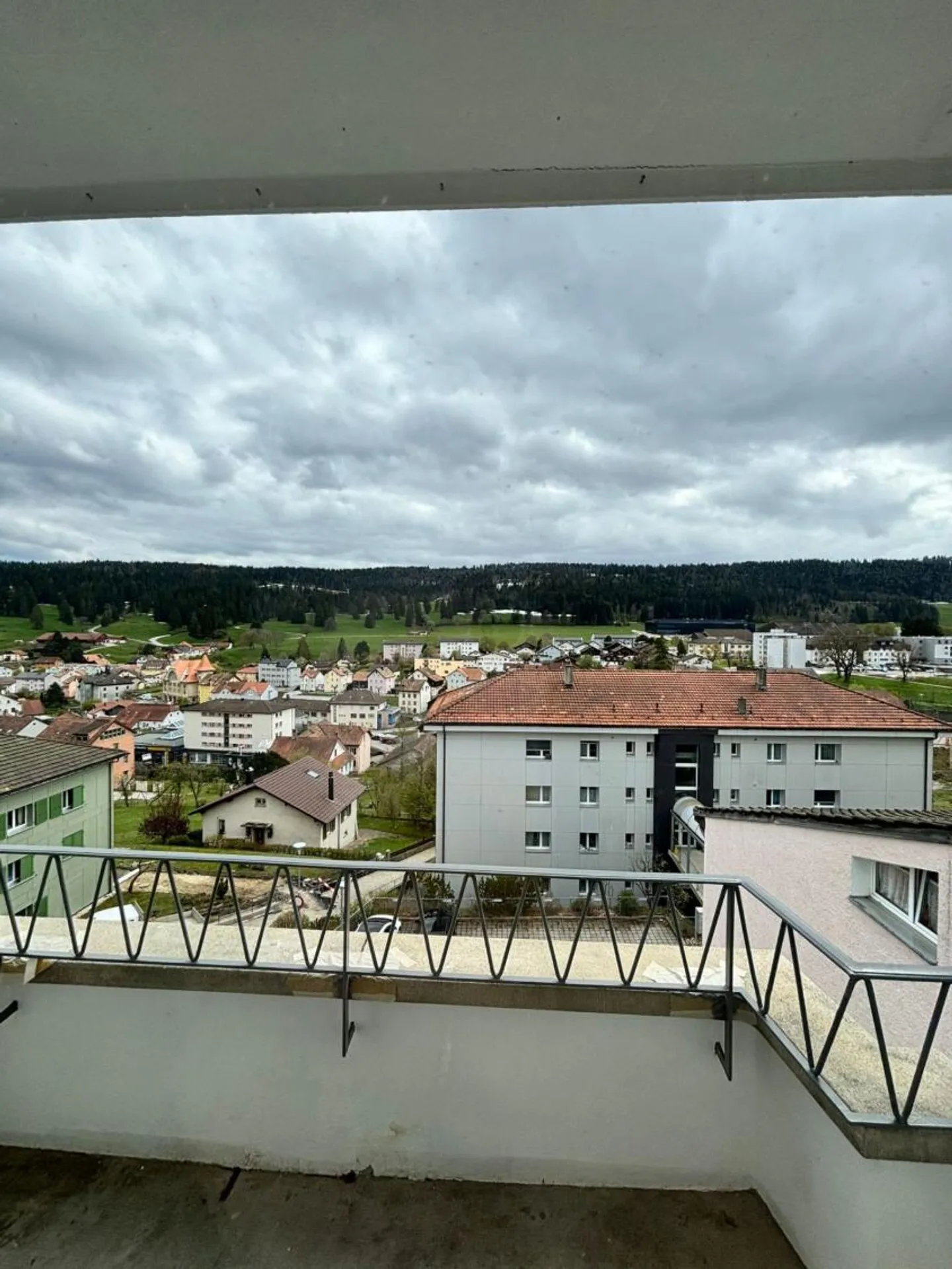 Appartement rénové 4.5 pièces - Photo 7 sur 7