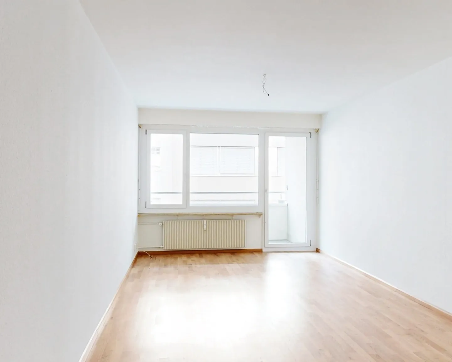 RENT WITHOUT DEPOSIT - Central, modern and flooded with light - Photo 3 of 5