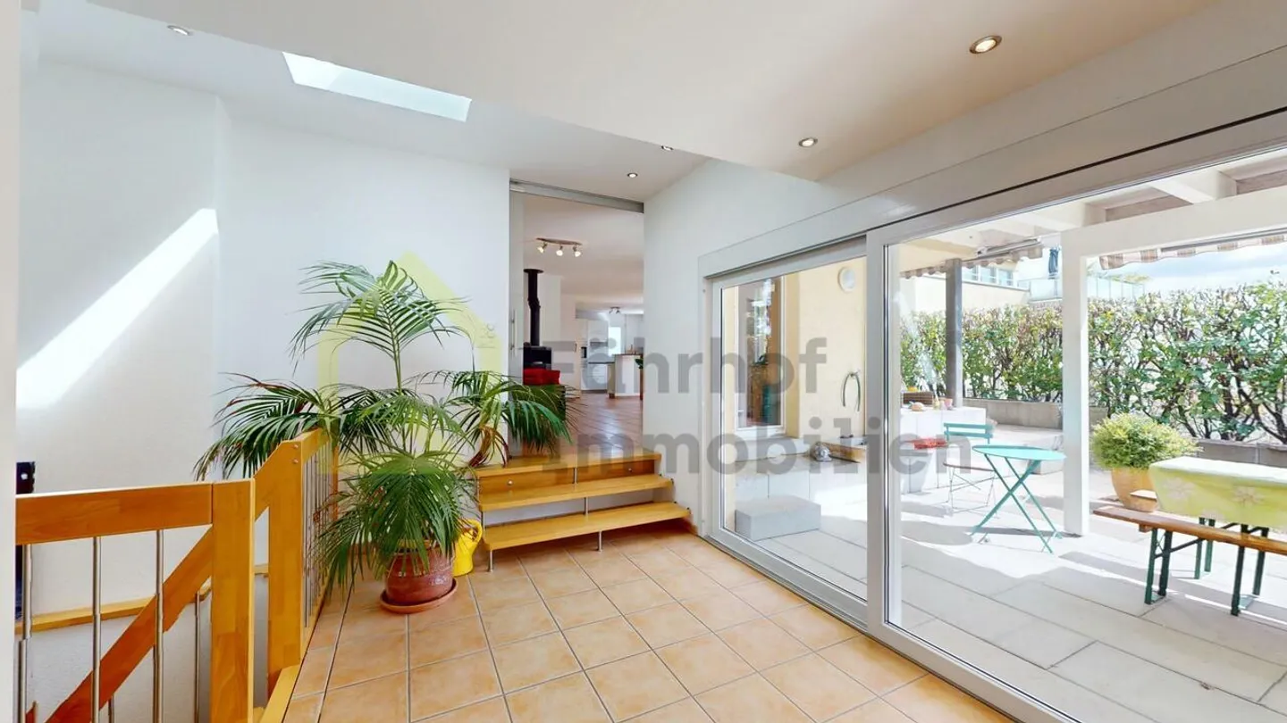 Detached 6.5-room single-family home with charm and extra space - Photo 3 of 30