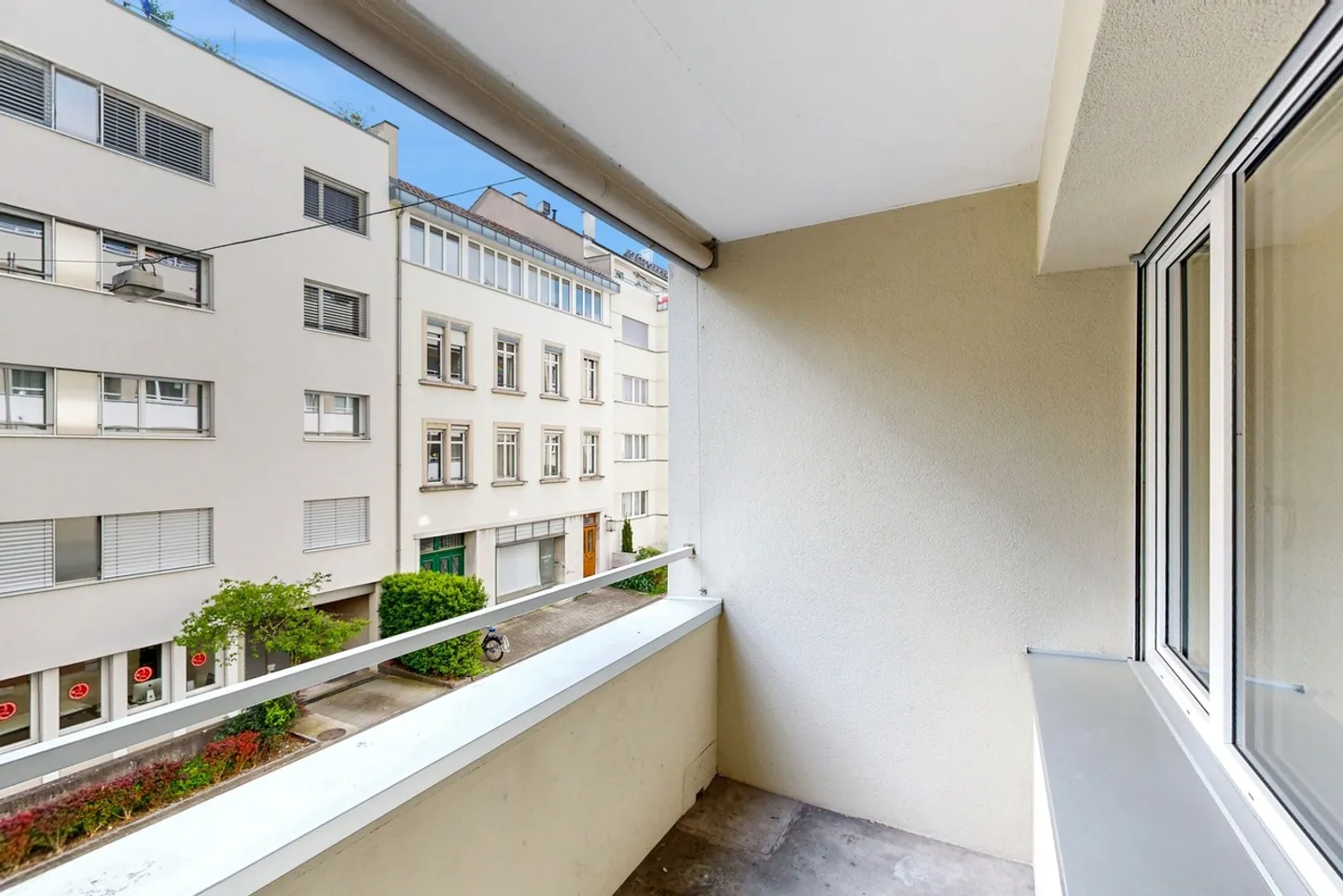 RENT WITHOUT DEPOSIT - Central, modern and flooded with light - Photo 4 of 5