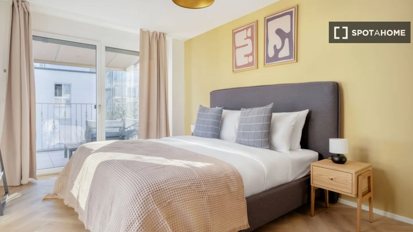 Entdecke, besichtige und miete dein neues Zuhause online mit vollem Vertrauen. - Foto 9 von 18