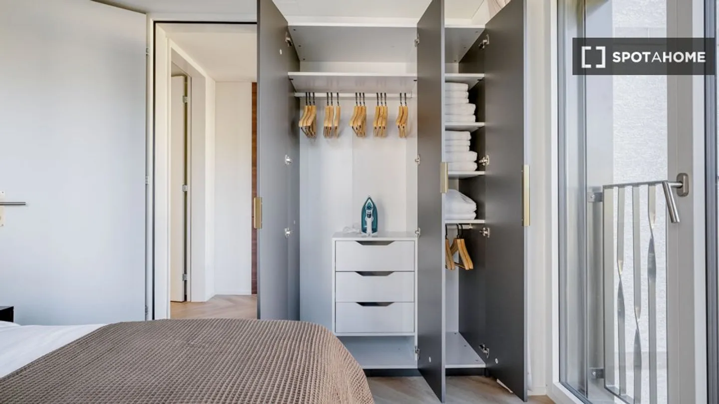 Entdecke, besichtige und miete dein neues Zuhause online mit vollem Vertrauen. - Foto 14 von 18