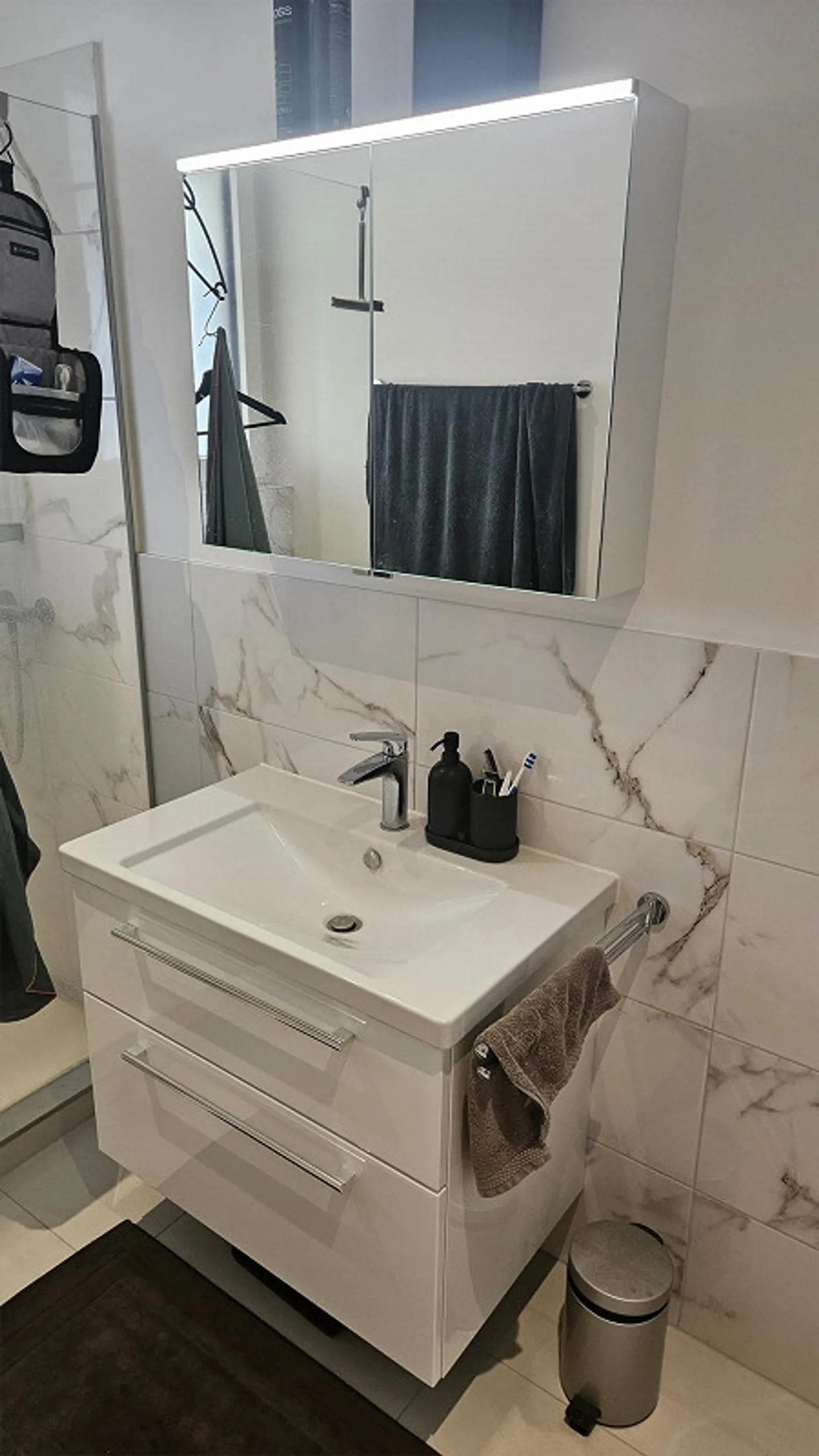 Ampio appartamento di 1,5 locali a Tann-Dürnten - Foto 10 di 11