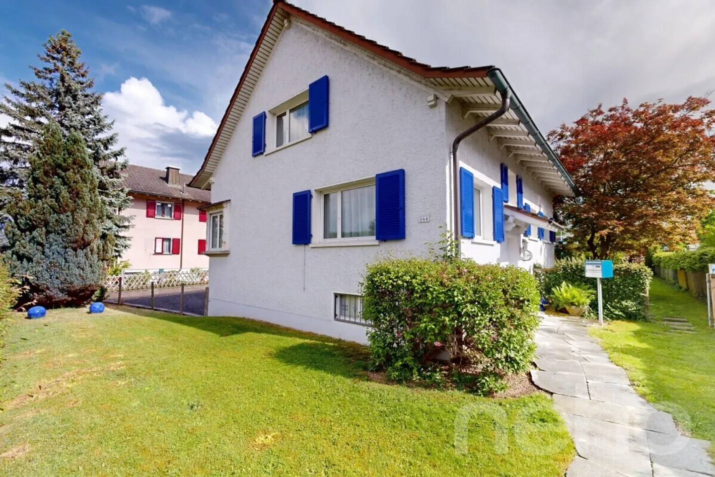Well-maintained 5.5-room single-family home with beautiful garden in Niederuzwil - Photo 12 of 12