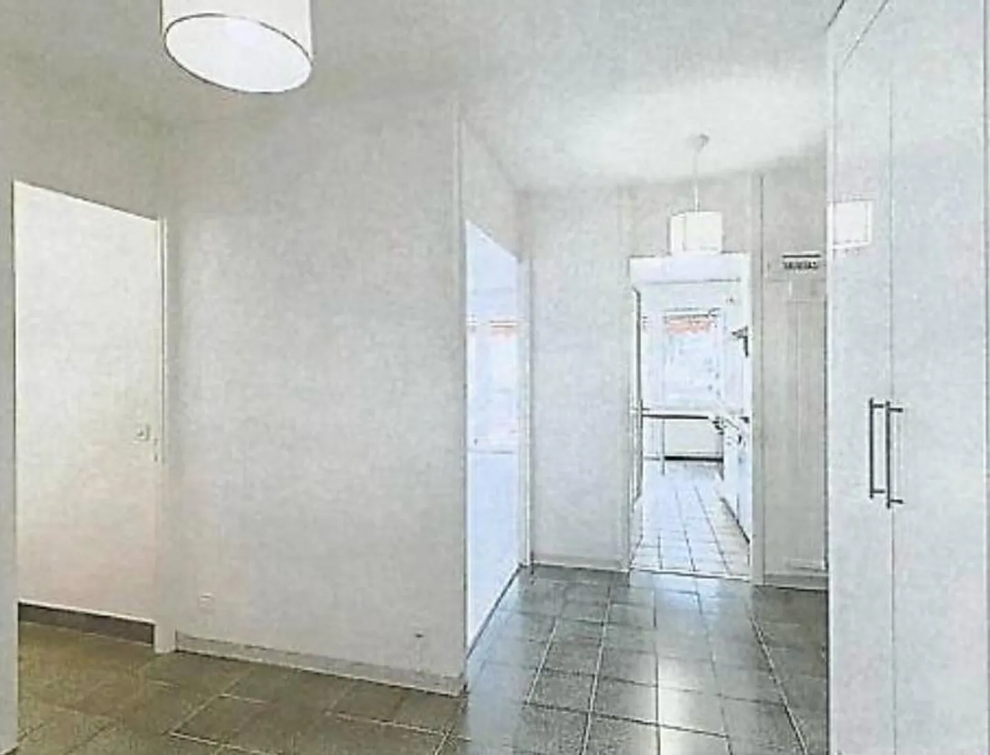 Four-Room Apartment in Croix de Rozon - Photo 4 of 5