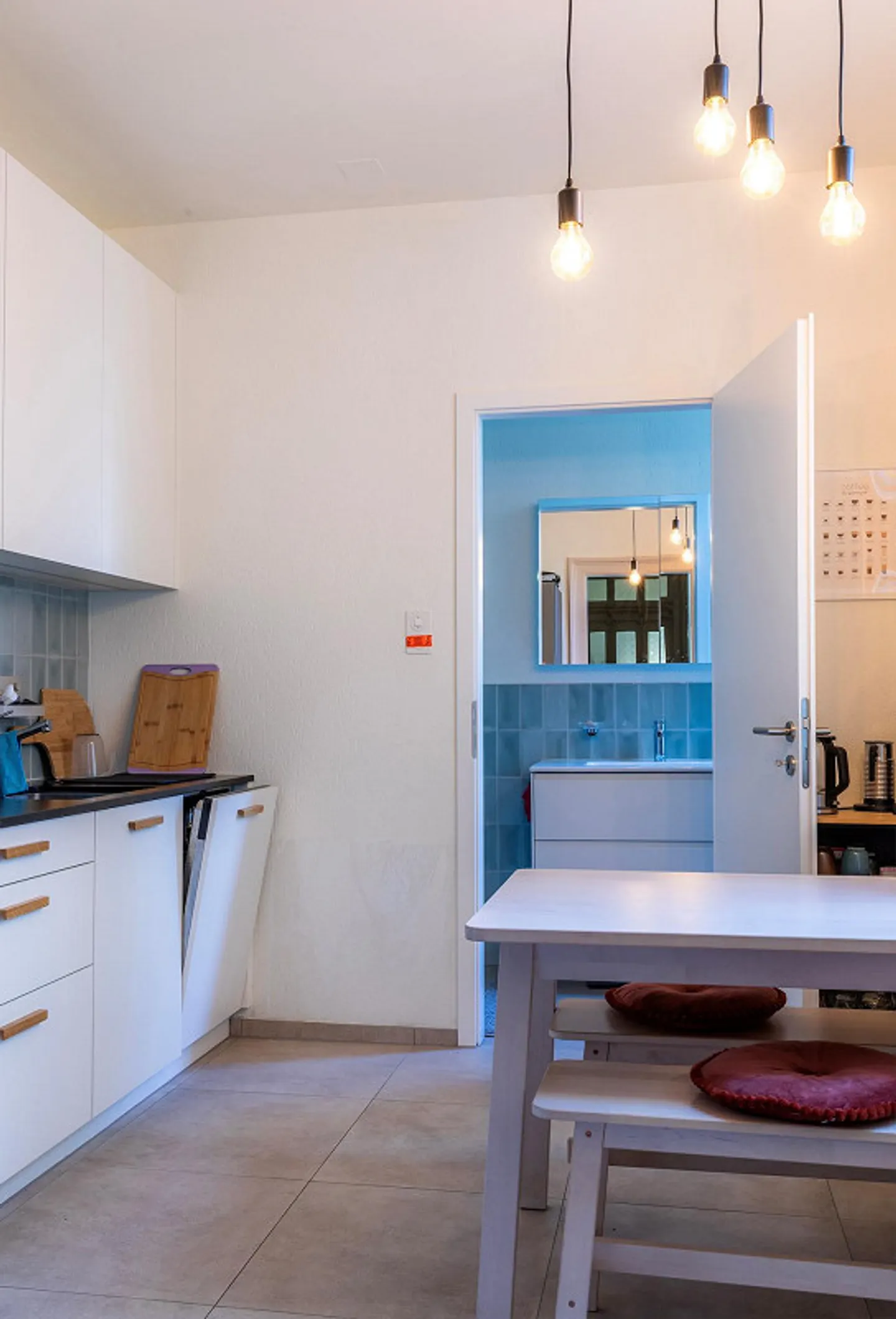 Characterful Townhouse with Three Apartments and Commercial Spaces - Photo 6 of 12