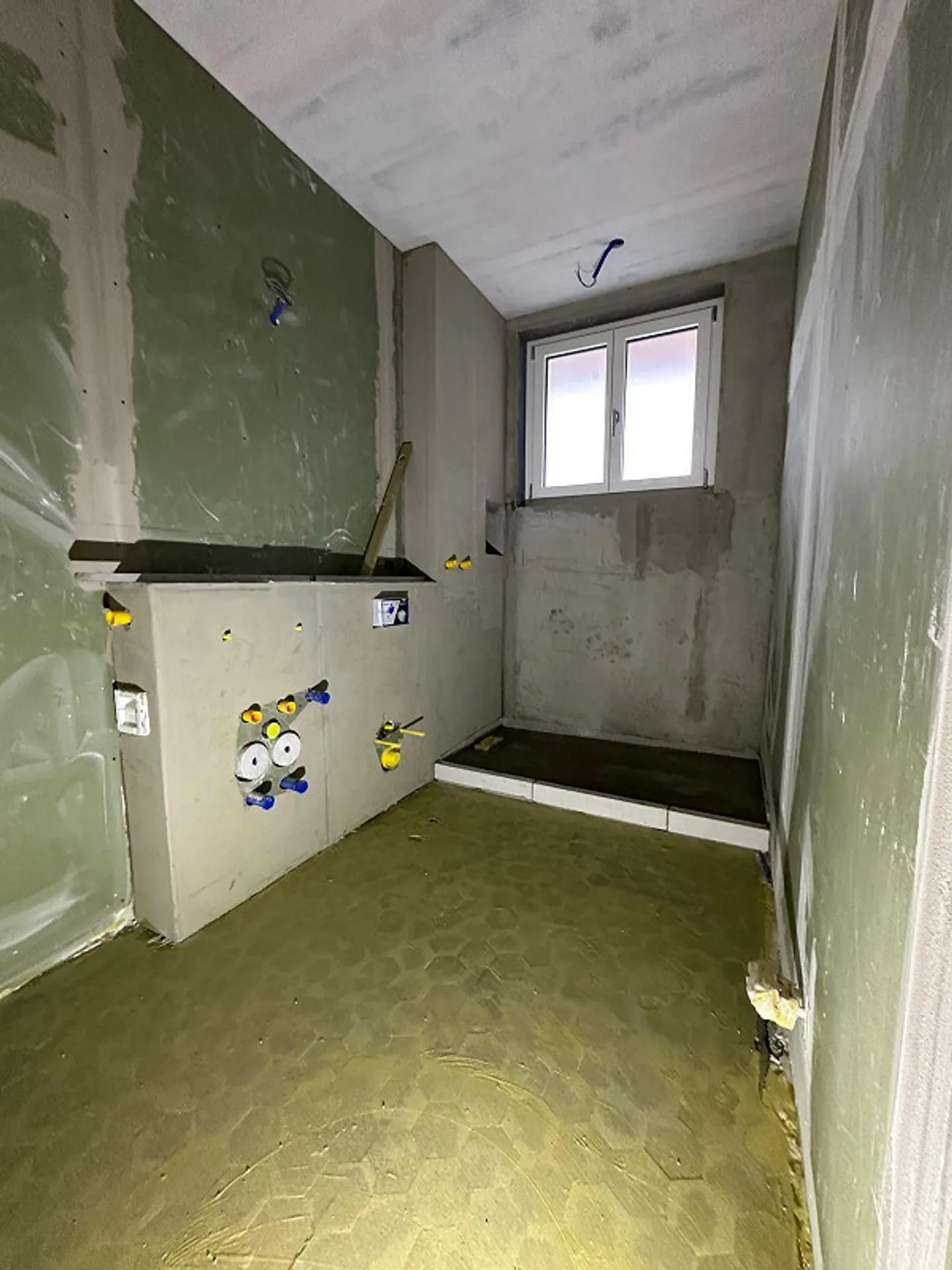 Appartamento d'epoca ristrutturato con grande terrazza nel quartiere Neubad - Foto 4 di 9