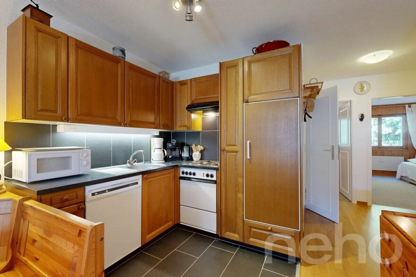 Appartement Charmant avec Vue Montagne - Photo 2 sur 12