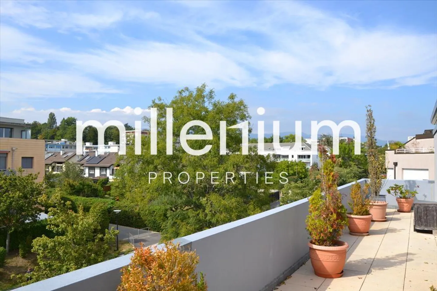 Appartamento attico attraversante senza affacci con terrazza - Foto 3 di 9