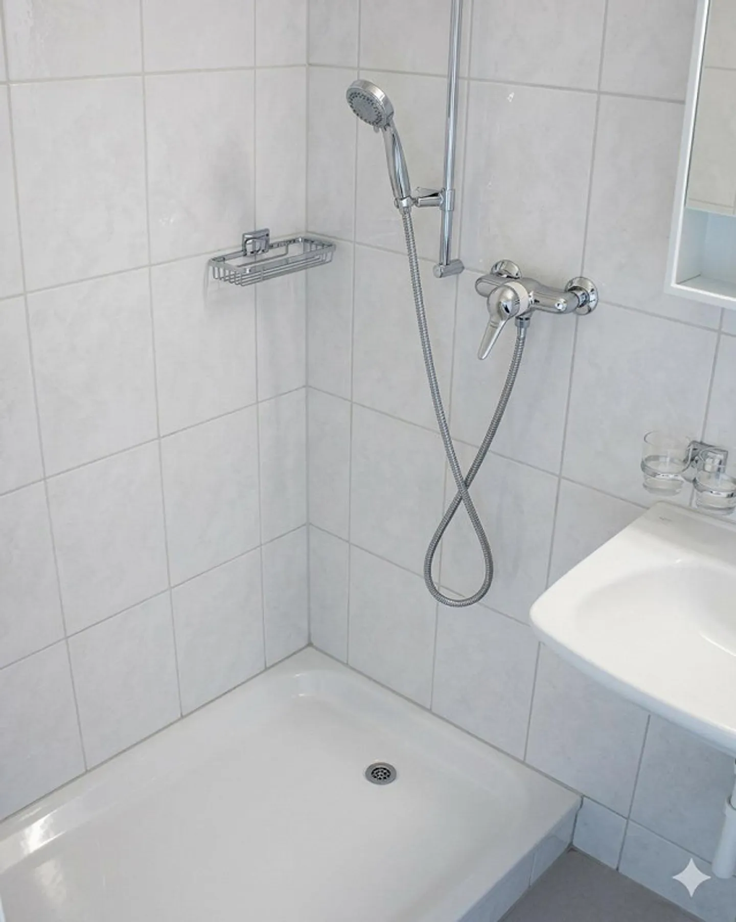 For real OLMA fans - central 1 room apartment in the city of St.Gallen - Photo 3 of 5