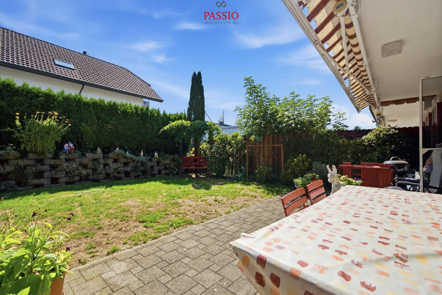Casa bifamiliare di 6,5 locali con tanto spazio per la famiglia - Foto 3 di 35