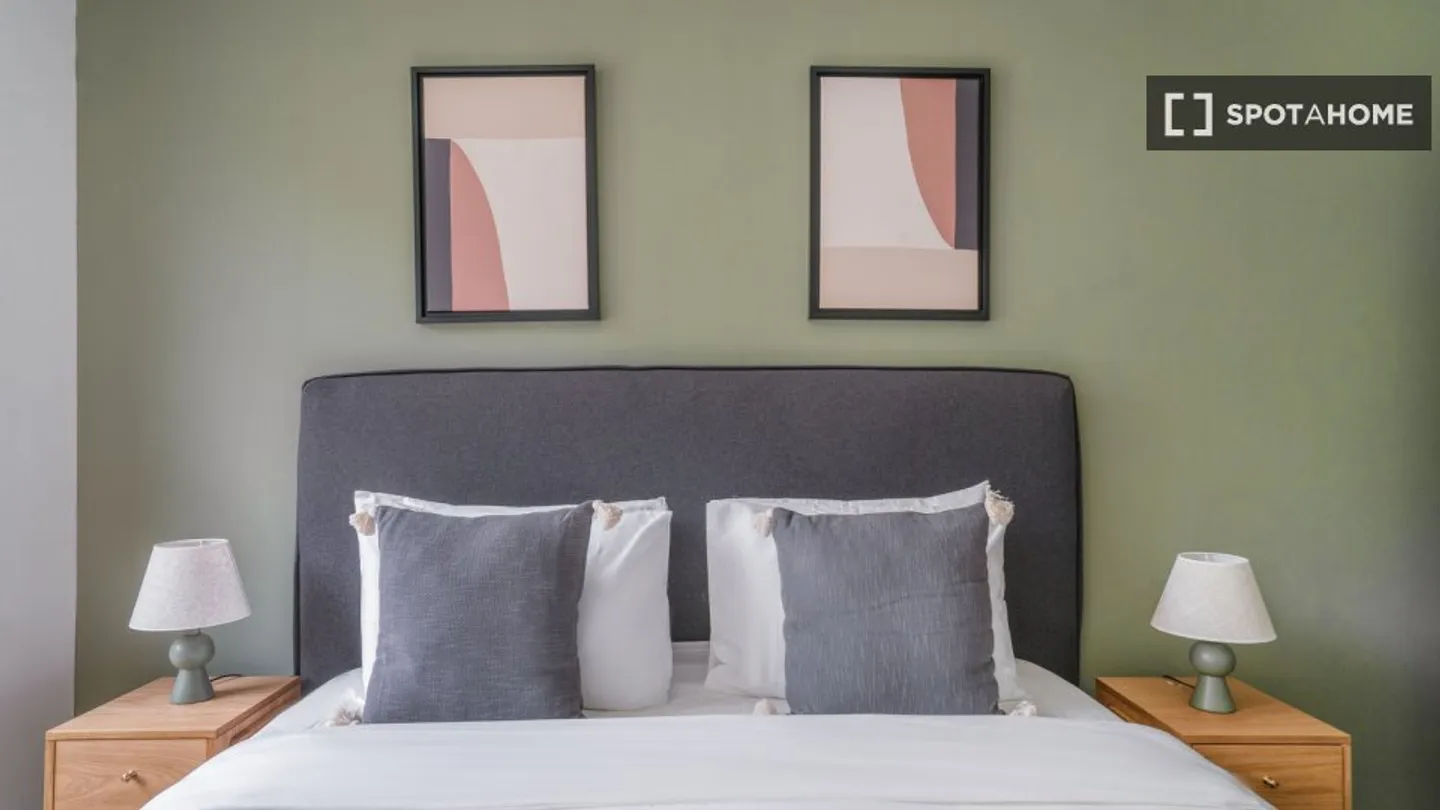 Découvrez, visitez et louez votre nouveau chez-vous en ligne en toute confiance. - Photo 11 sur 16