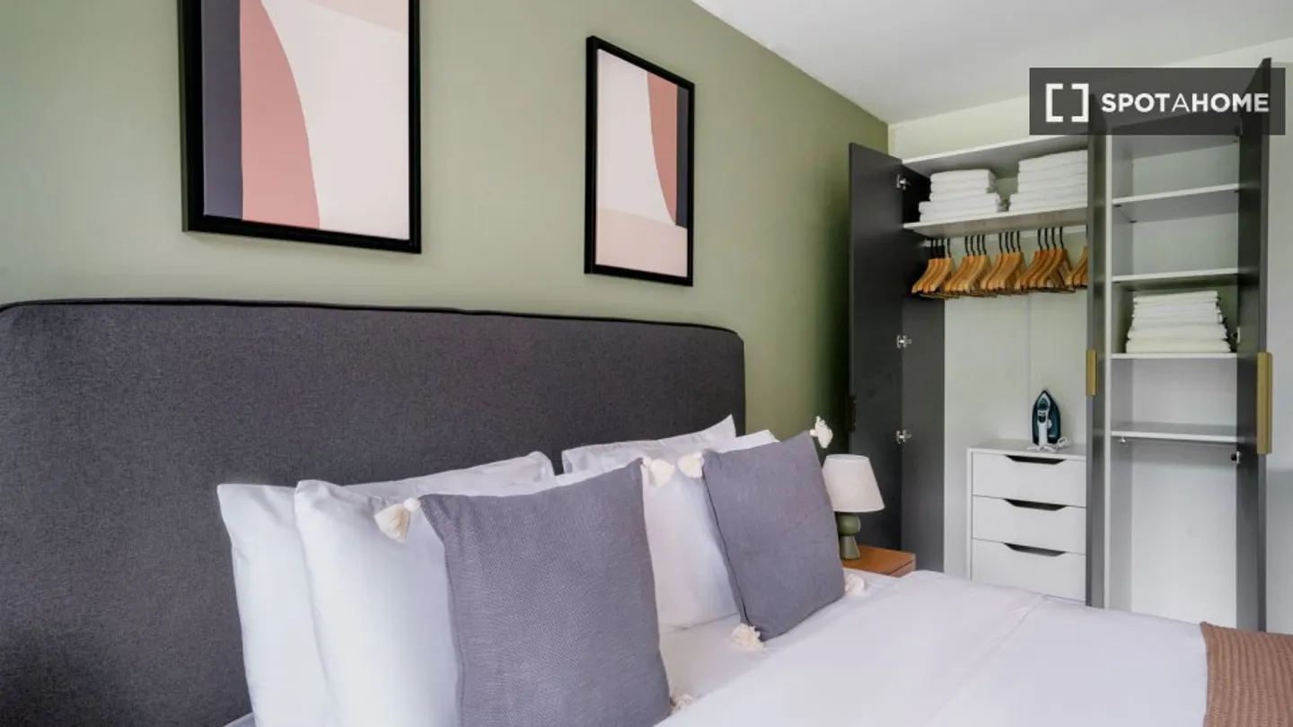 Découvrez, visitez et louez votre nouveau chez-vous en ligne en toute confiance. - Photo 13 sur 16