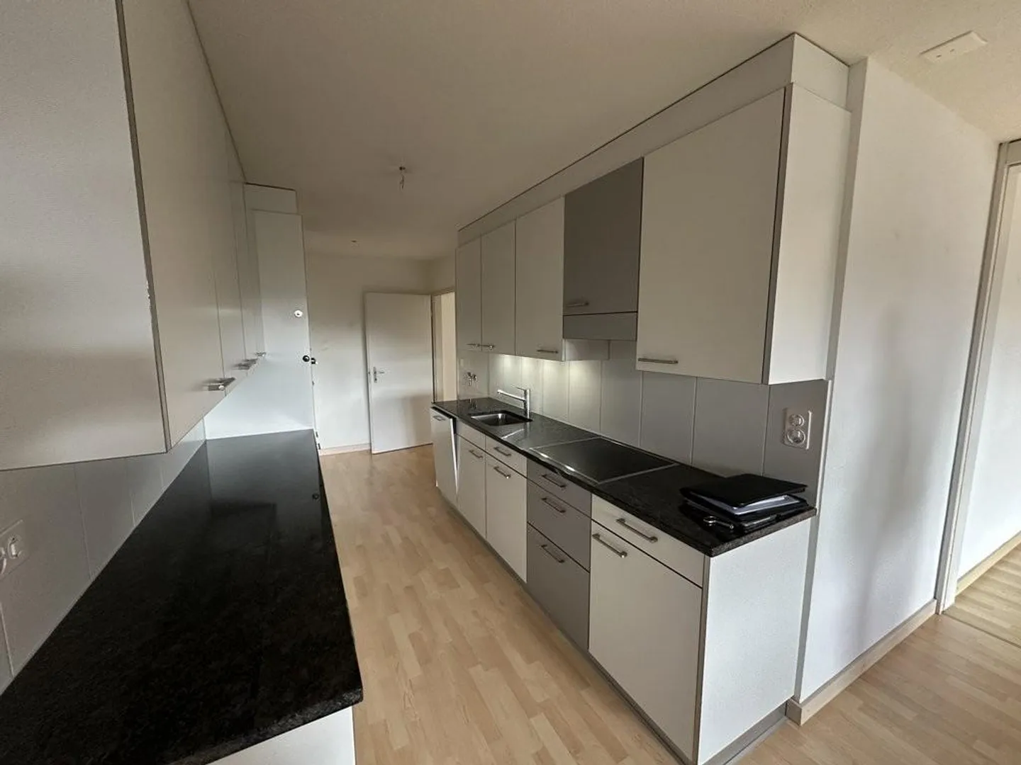 Your new home with a view - 4.5 rooms on the 8th floor of Liebrüti - Photo 2 of 6