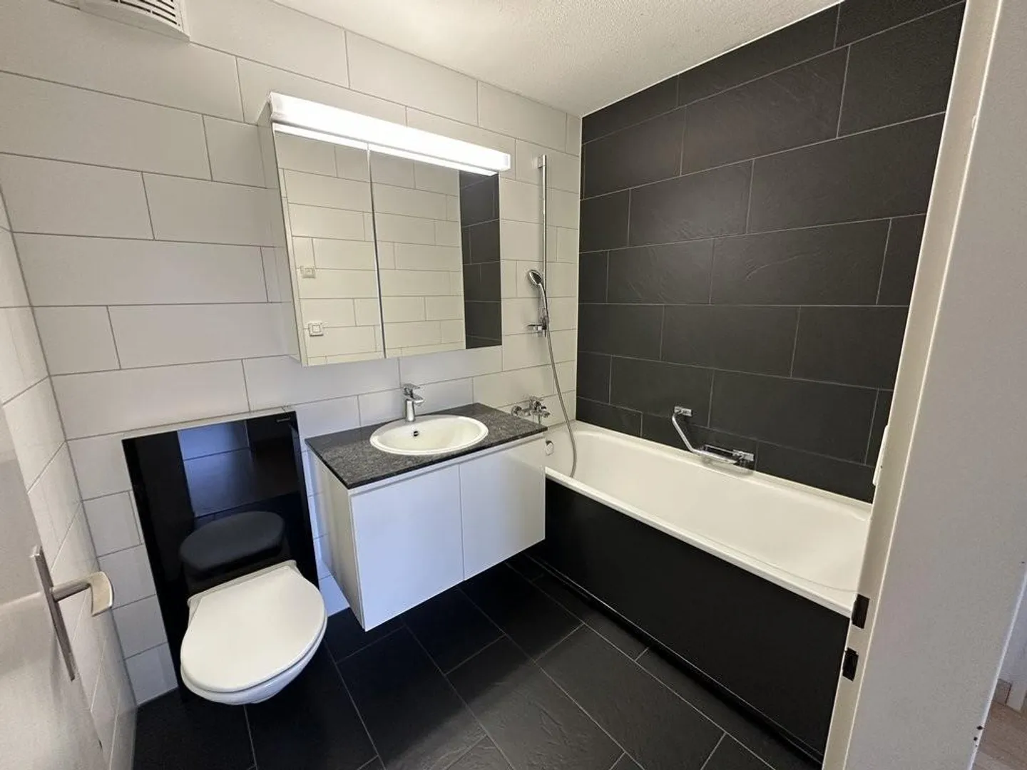 Your new home with a view - 4.5 rooms on the 8th floor of Liebrüti - Photo 4 of 6