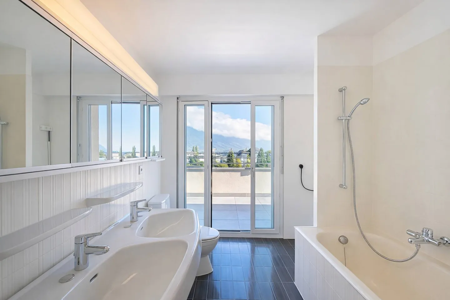 Penthouse in the heart of the Fusion district - Photo 7 of 11