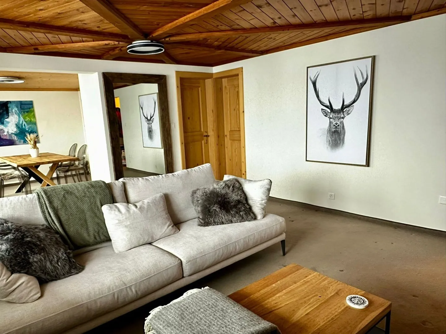 1-Bedroom apartment with fantastic view in Saanen for seasonal rent Summer 2026 - Photo 4 of 9