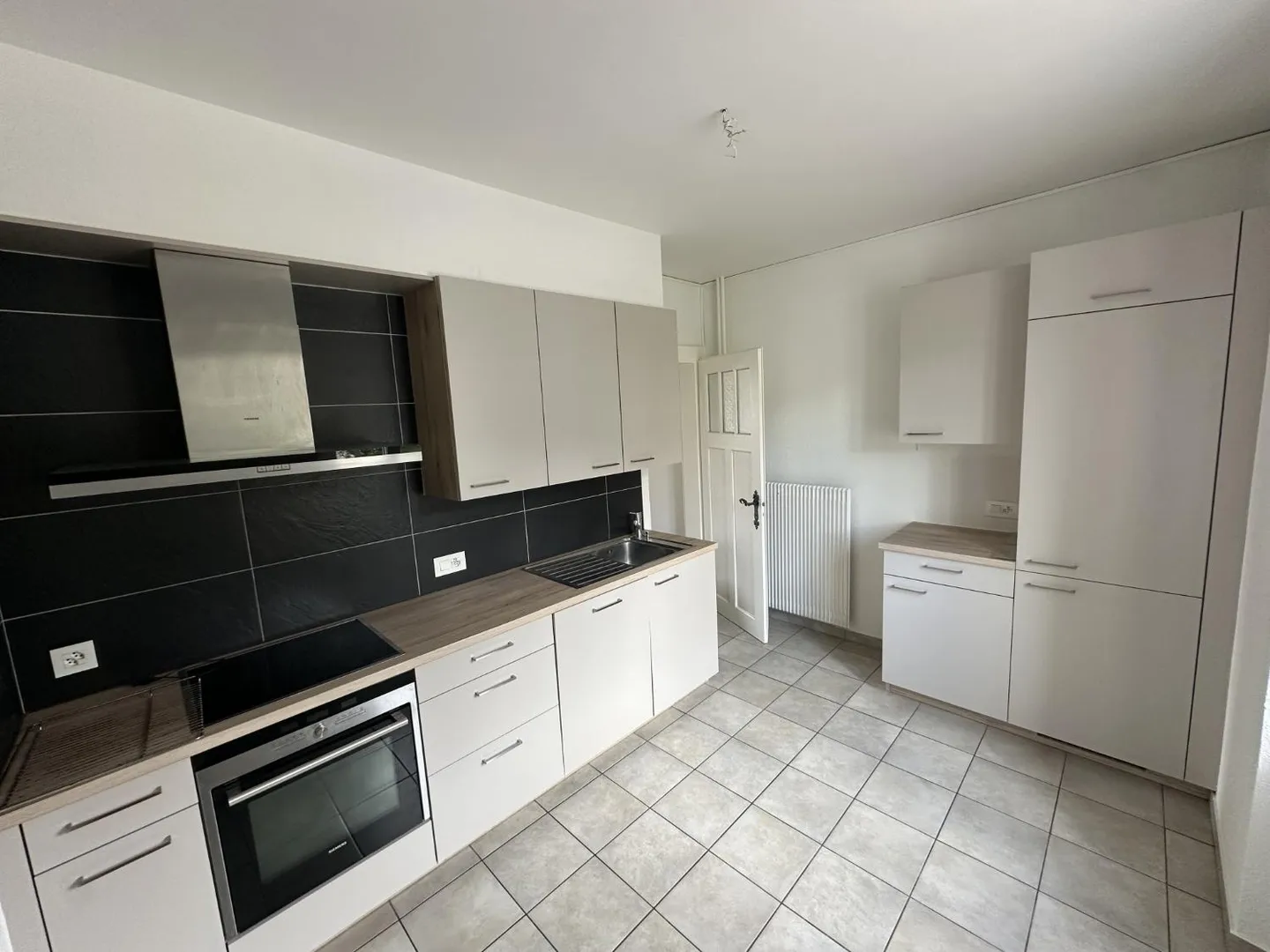 02212 - Appartement 4½ pièces - Combe-Grieurin 51 - La Chaux-de-Fonds - Photo 1 sur 6
