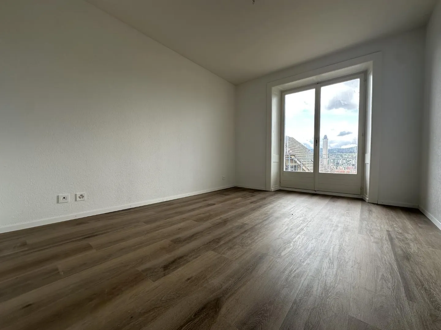 02212 - Appartement 4½ pièces - Combe-Grieurin 51 - La Chaux-de-Fonds - Photo 2 sur 6
