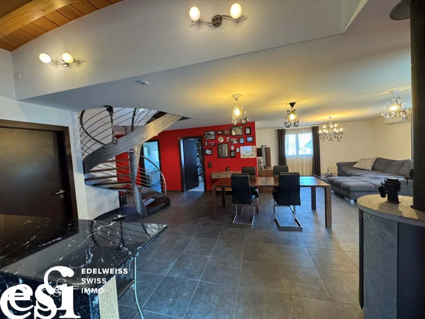 Spaziosa villa indipendente di 5.5 stanze e il suo annesso a Muraz - Foto 4 di 22