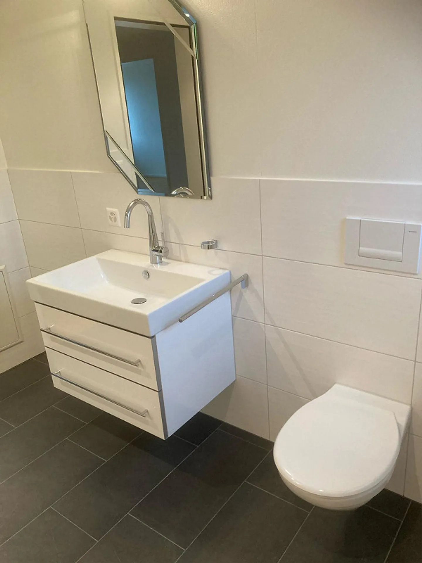 Like-new 4.5 room apartment in the heart of Appenzell - Photo 9 of 13