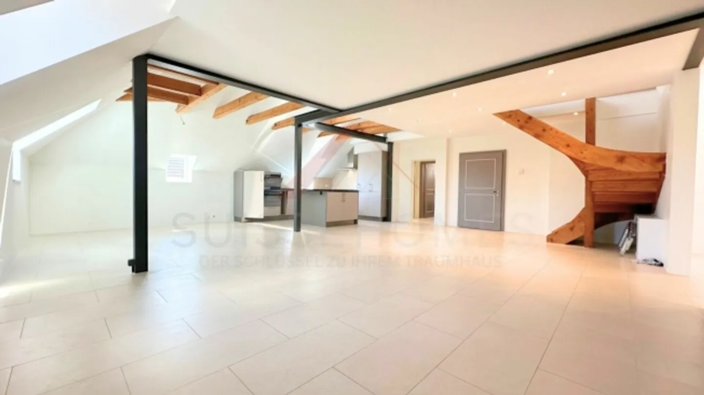 Magnifico Duplex di 200 m² con Galleria e Fascino dell'Antico - Foto 5 di 20