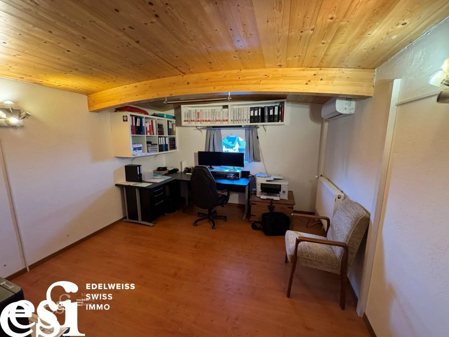 Spaziosa villa indipendente di 5.5 stanze e il suo annesso a Muraz - Foto 16 di 22