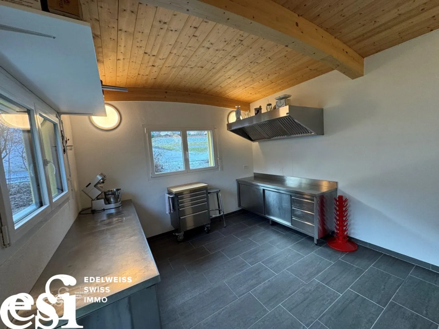 Spaziosa villa indipendente di 5.5 stanze e il suo annesso a Muraz - Foto 17 di 22