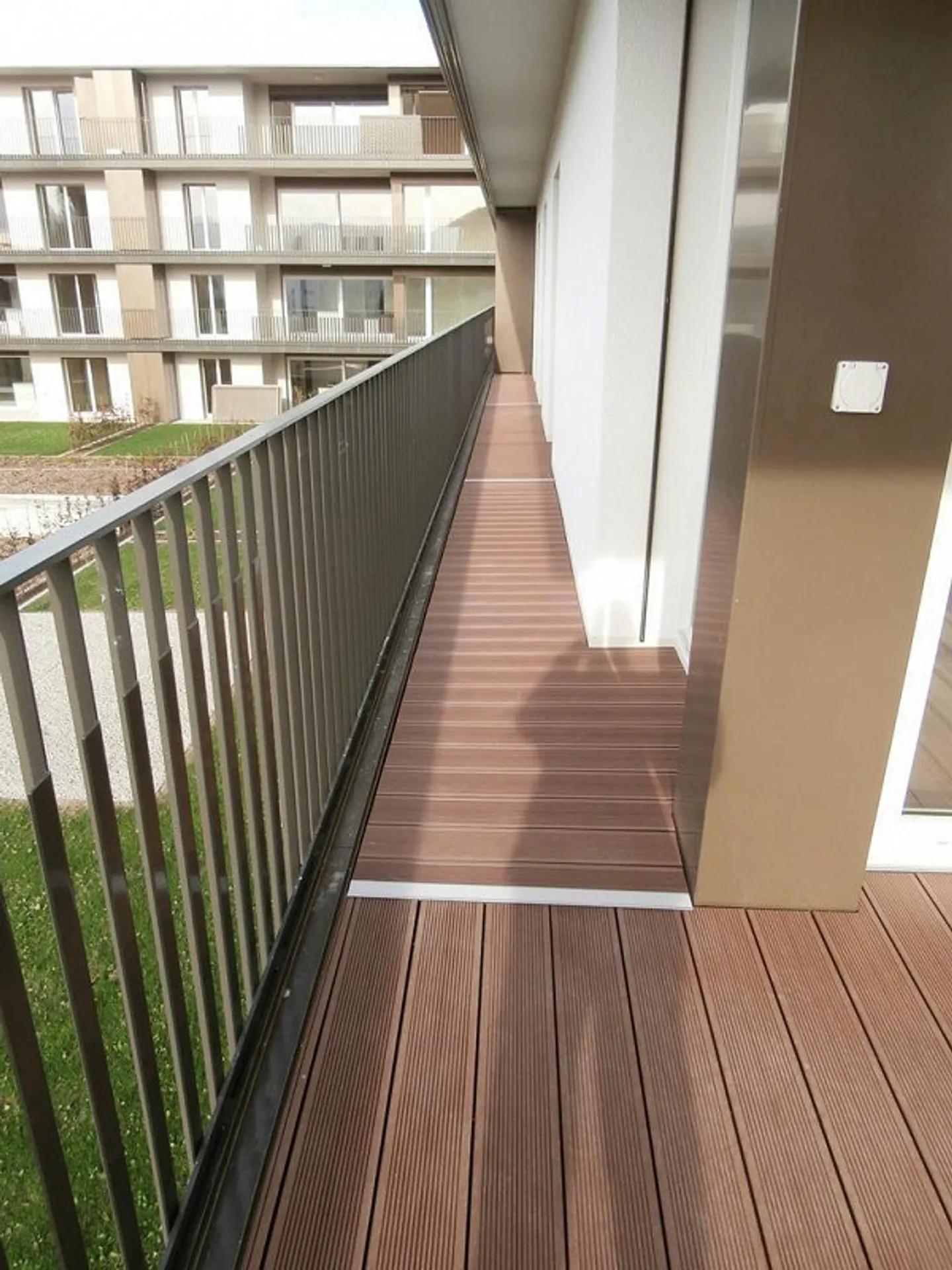 Appartement 4.5 pièces ensoleillé, spacieux et central à Rothenburg - Photo 8 sur 10